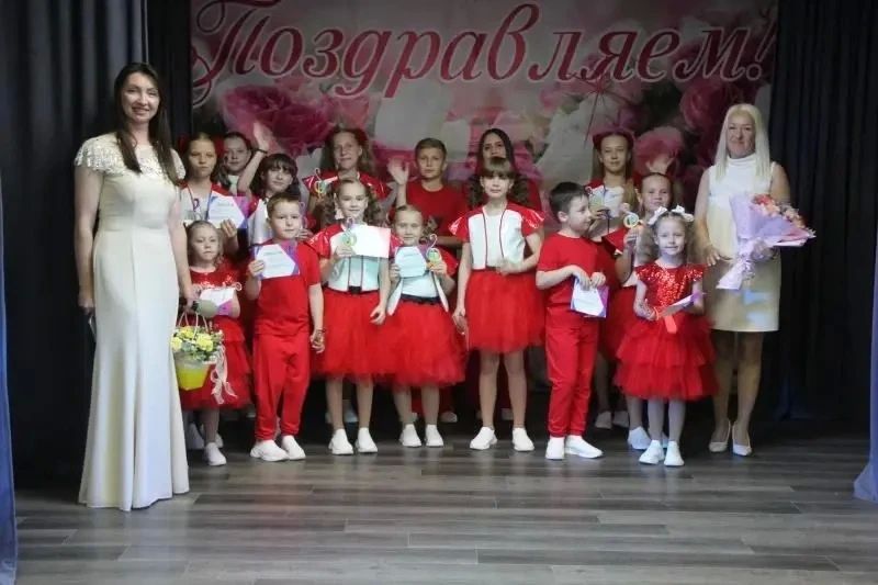Вокальная студия «ДоМиСолькИ» выступила с отчётным концертом Вокальная студия «ДоМиСолькИ» выступила с отчётным концертом