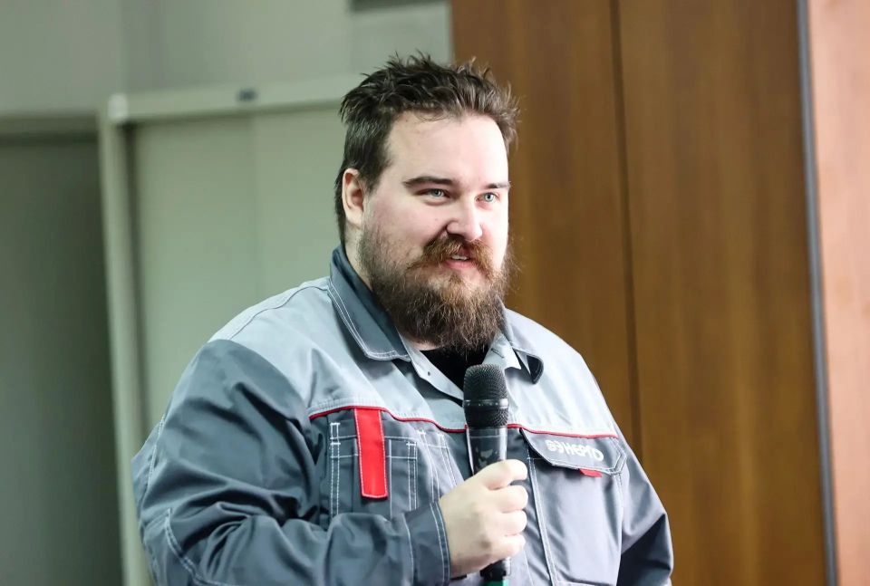 Дмитрий Волков: Встретился с коллективом нахабинского предприятия «Энергоспецтехника» – одного из передовых в области резервного энергоснабжения, которое ведет свой исторический отчет еще с 1992 года Дмитрий Волков: Встретился с коллективом нахабинского предприятия «Энергоспецтехника» – одного из передовых в области резервного энергоснабжения, которое ведет свой исторический отчет еще с 1992 года