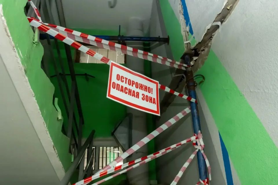 Татьяна Витушева: Осмотрела ход технических работ в подъезде жилого дома в Дедовске, который в ночь с 16 на 17 мая получил повреждения в результате отражения атаки БПЛА Татьяна Витушева: Осмотрела ход технических работ в подъезде жилого дома в Дедовске, который в ночь с 16 на 17 мая получил повреждения в результате отражения атаки БПЛА