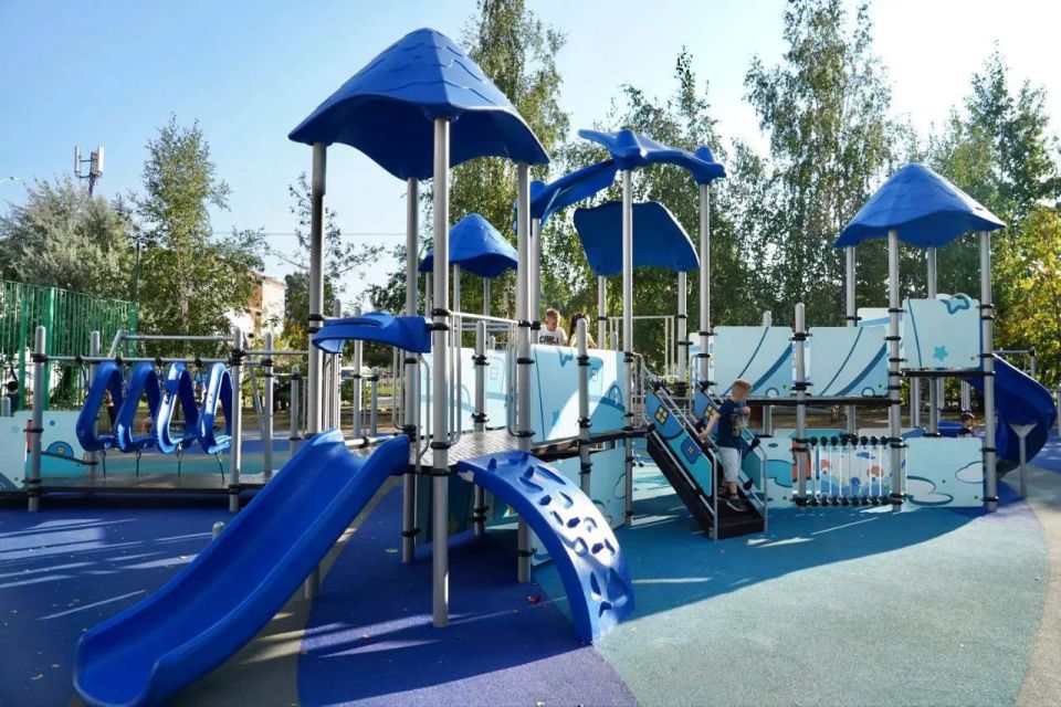 Порядка 10 тыс. детских площадок отремонтировано в Подмосковье с начала мая