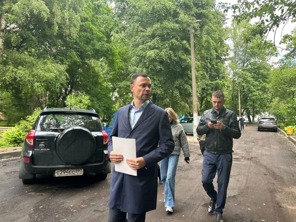 От школ до остановок: в Химках проверили пешеходные маршруты и благоустройство территории От школ до остановок: в Химках проверили пешеходные маршруты и благоустройство территории