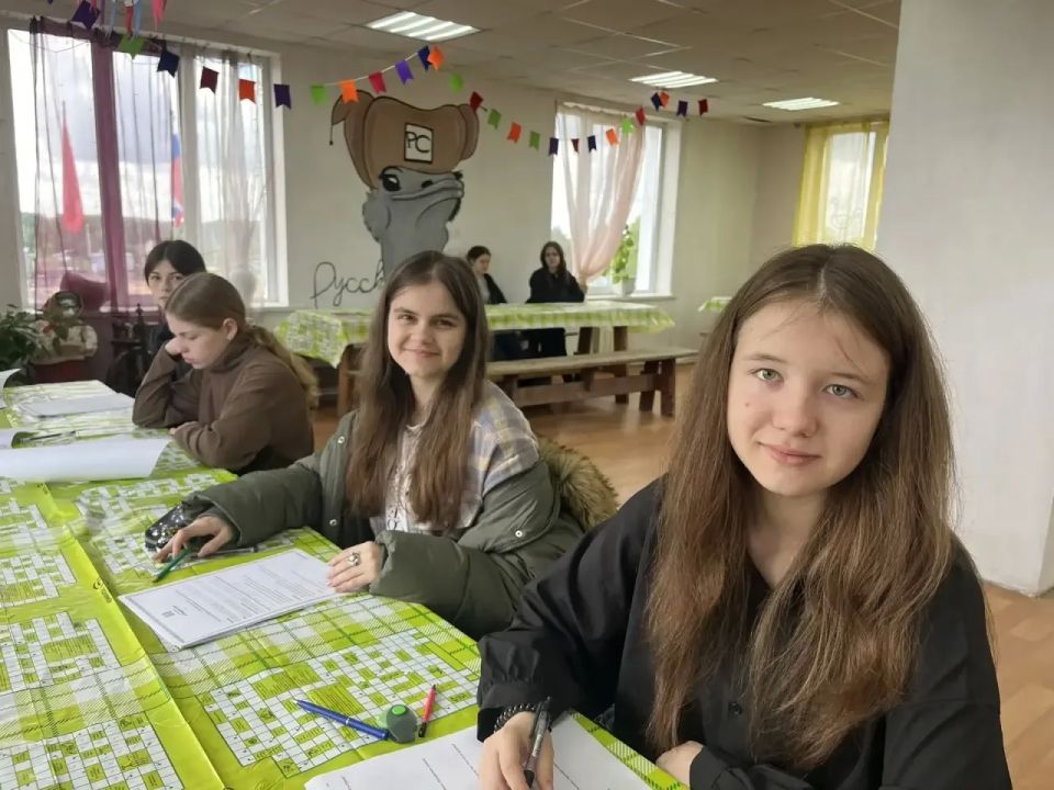 В деревне Старые Кузьменки на ферме «Русский страус» прошел «Агродиктант» В деревне Старые Кузьменки на ферме «Русский страус» прошел «Агродиктант»
