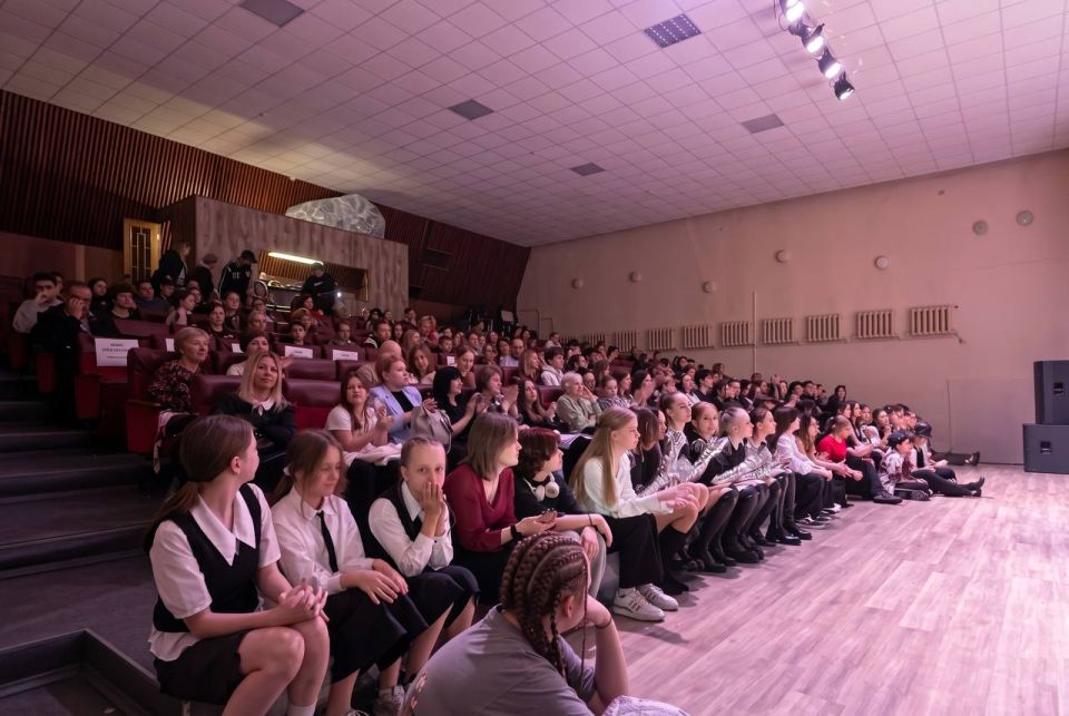 В Подольске состоялся масштабный отчет танцевальной школы «Клуб 82» В Подольске состоялся масштабный отчет танцевальной школы «Клуб 82»