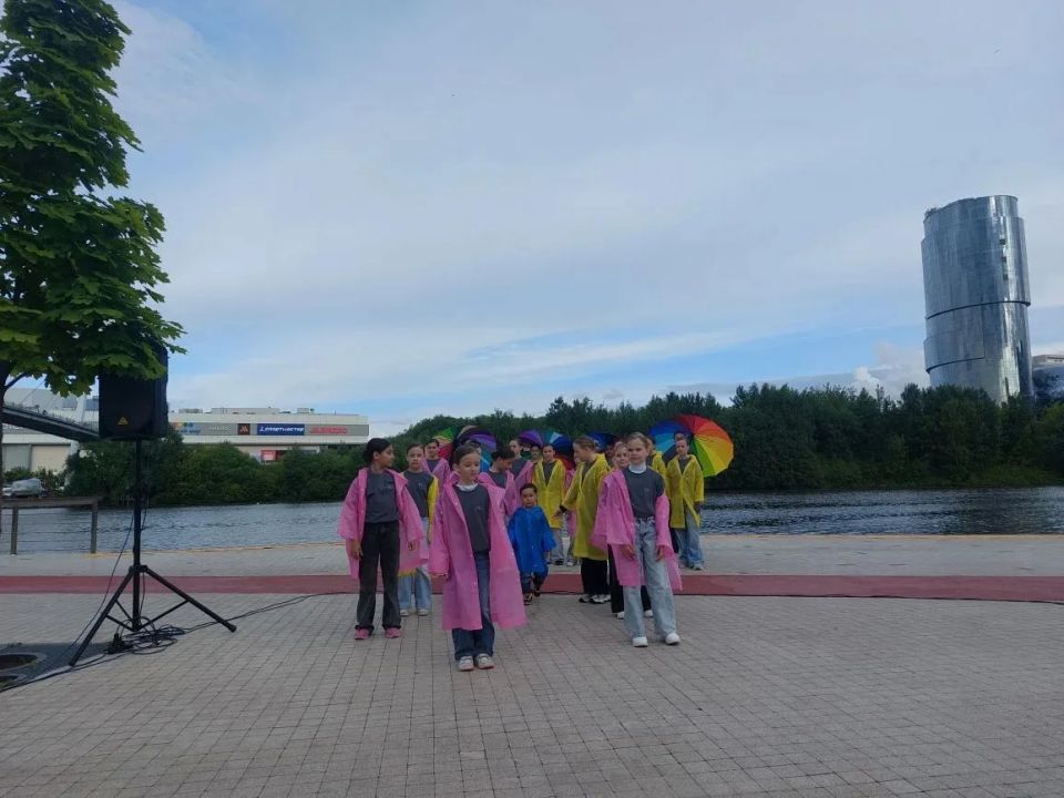 #ПрямоСейчас на Живописной набережной в Павшинской пойме проходит мероприятие «Летний вечер у реки» #ПрямоСейчас на Живописной набережной в Павшинской пойме проходит мероприятие «Летний вечер у реки»