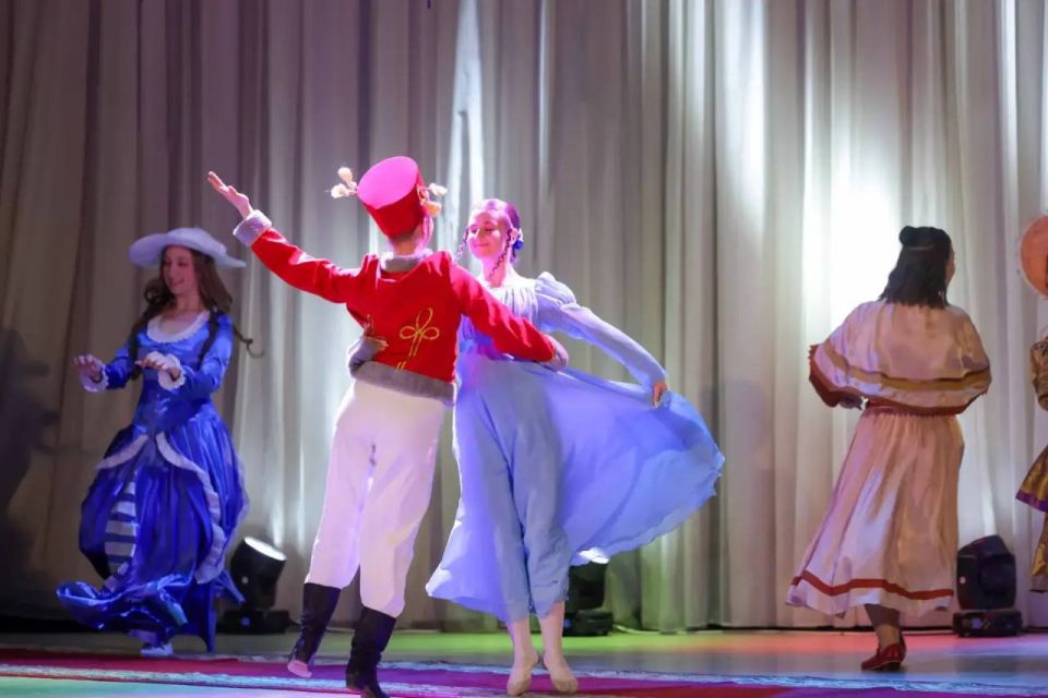 В ДК «Машиностроитель» вручили премию «Рубиновые сердца» В ДК «Машиностроитель» вручили премию «Рубиновые сердца»