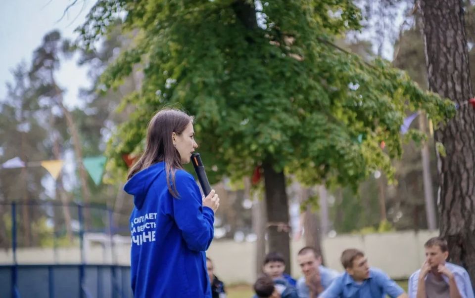 Подмосковные молодогвардейцы устроили праздник для детей Малаховского санатория в Серпухове Подмосковные молодогвардейцы устроили праздник для детей Малаховского санатория в Серпухове