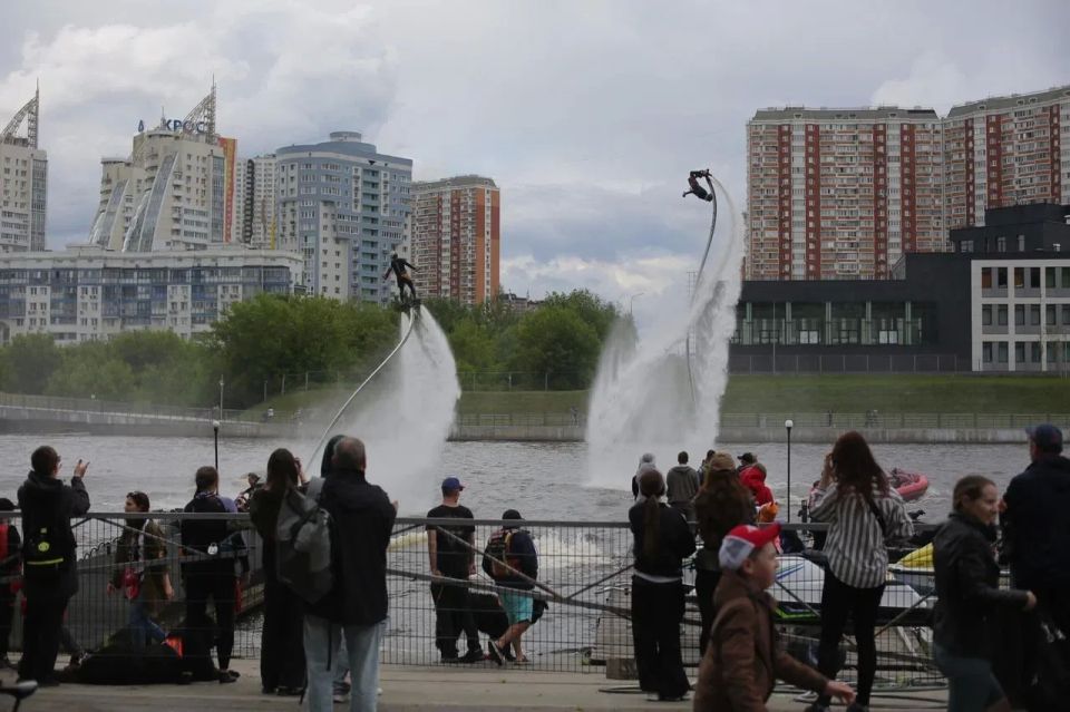 В яхт-клубе «Парк Рублево» состоялся благотворительный фестиваль водных видов спорта «Вода для всех»
