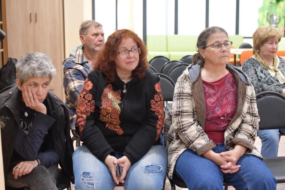 В Центральной библиотеке имени А.С. Пушкина в Ногинске состоялась творческая встреча с поэтом и журналистом Никой Батхен В Центральной библиотеке имени А.С. Пушкина в Ногинске состоялась творческая встреча с поэтом и журналистом Никой Батхен