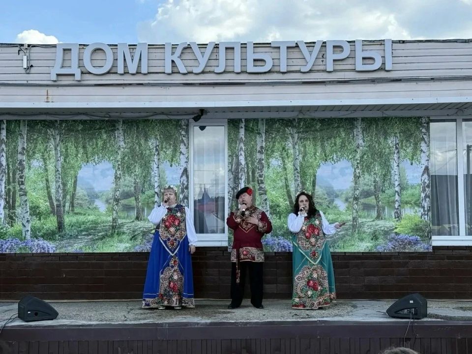 «Троицкий пирог» в Лужниках: традиции, таланты и угощения «Троицкий пирог» в Лужниках: традиции, таланты и угощения