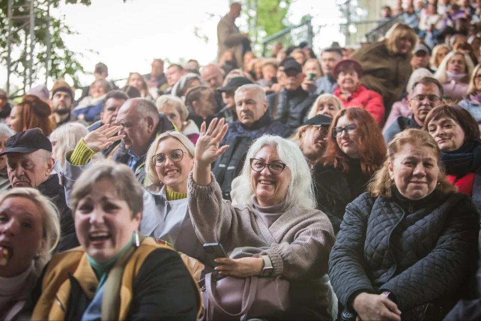 Более 8 тысяч зрителей побывали на театральном фестивале «Мелиховская весна» Более 8 тысяч зрителей побывали на театральном фестивале «Мелиховская весна»