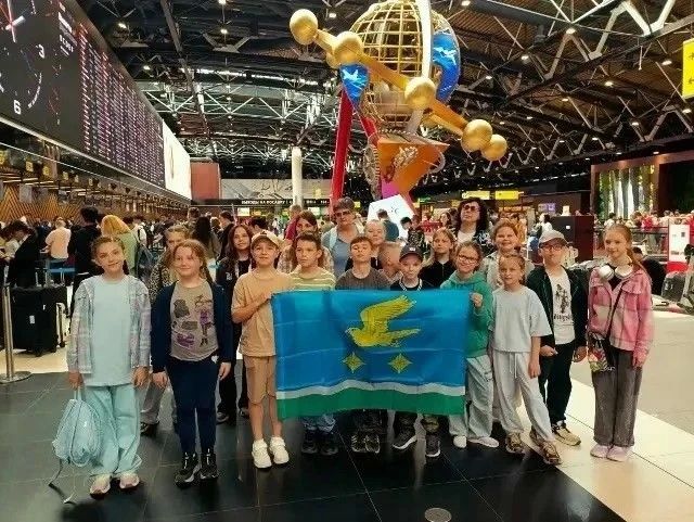 Ступинский хор «Хорошие ребята» выступил в Китае и познакомился с достопримечательностями Шанхая Ступинский хор «Хорошие ребята» выступил в Китае и познакомился с достопримечательностями Шанхая