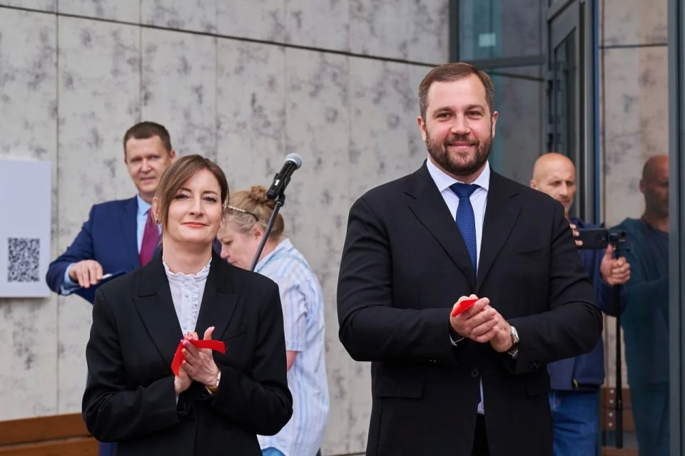 Михаил Собакин: Сегодня, в День защиты детей, мы торжественно открыли новую детскую поликлиника, рассчитанная на 500 посещений в смену Михаил Собакин: Сегодня, в День защиты детей, мы торжественно открыли новую детскую поликлиника, рассчитанная на 500 посещений в смену
