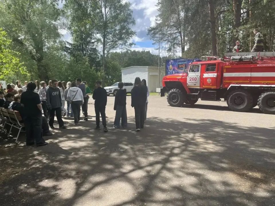 Эвакуацию при пожаре отработали в детском оздоровительном лагере «Мир на озере»