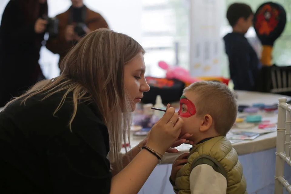 В яхт-клубе «Парк Рублево» состоялся благотворительный фестиваль водных видов спорта «Вода для всех» В яхт-клубе «Парк Рублево» состоялся благотворительный фестиваль водных видов спорта «Вода для всех»