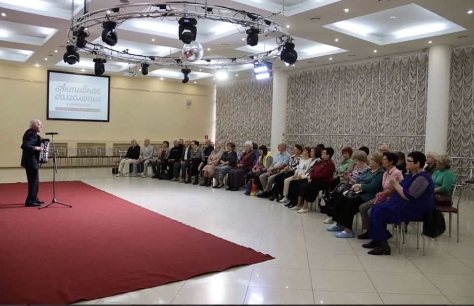 29 мая в рамках программы Губернатора Московской области «Активное долголетие» для участников любительского объединения «Время жить» (руководитель Елена Кижаева) состоялась развлекательно-познавательная программа «Скоро лето» 29 мая в рамках программы Губернатора Московской области «Активное долголетие» для участников любительского объединения «Время жить» (руководитель Елена Кижаева) состоялась развлекательно-познавательная программа «Скоро лето»