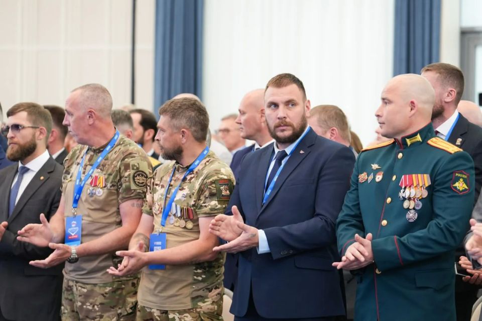 Андрей Воробьев: Начал свое сегодняшнее обращение с одной из главных тем — поддержки бойцов СВО и их родных Андрей Воробьев: Начал свое сегодняшнее обращение с одной из главных тем — поддержки бойцов СВО и их родных