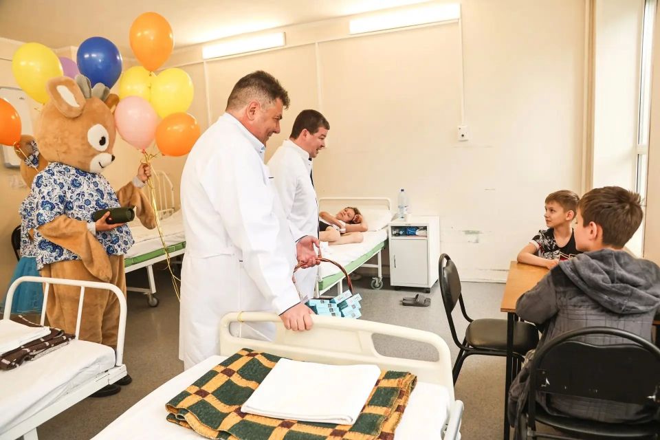 Для юных пациентов Раменской больницы организовали праздник в День защиты детей Для юных пациентов Раменской больницы организовали праздник в День защиты детей