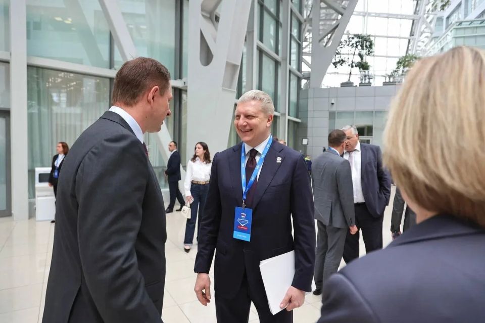 Андрей Иванов: Принял участие в региональном отчётном форуме «Единой России», на котором обсуждались результаты Народной программы для Подмосковья Андрей Иванов: Принял участие в региональном отчётном форуме «Единой России», на котором обсуждались результаты Народной программы для Подмосковья