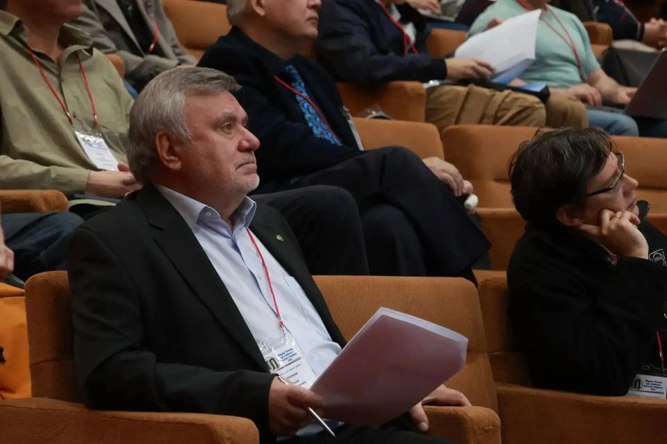 В Серпухове стартовала ежегодная конференция по фундаментальной физике, которая проходит в ИФВЭ им. А.А. Логунова (НИЦ «Курчатовский институт») В Серпухове стартовала ежегодная конференция по фундаментальной физике, которая проходит в ИФВЭ им. А.А. Логунова (НИЦ «Курчатовский институт»)