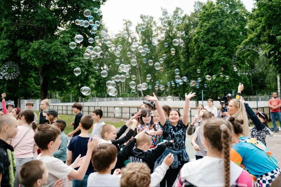 В День защиты детей в Ногинске прошел праздник для 80 воспитанников школы-интерната В День защиты детей в Ногинске прошел праздник для 80 воспитанников школы-интерната