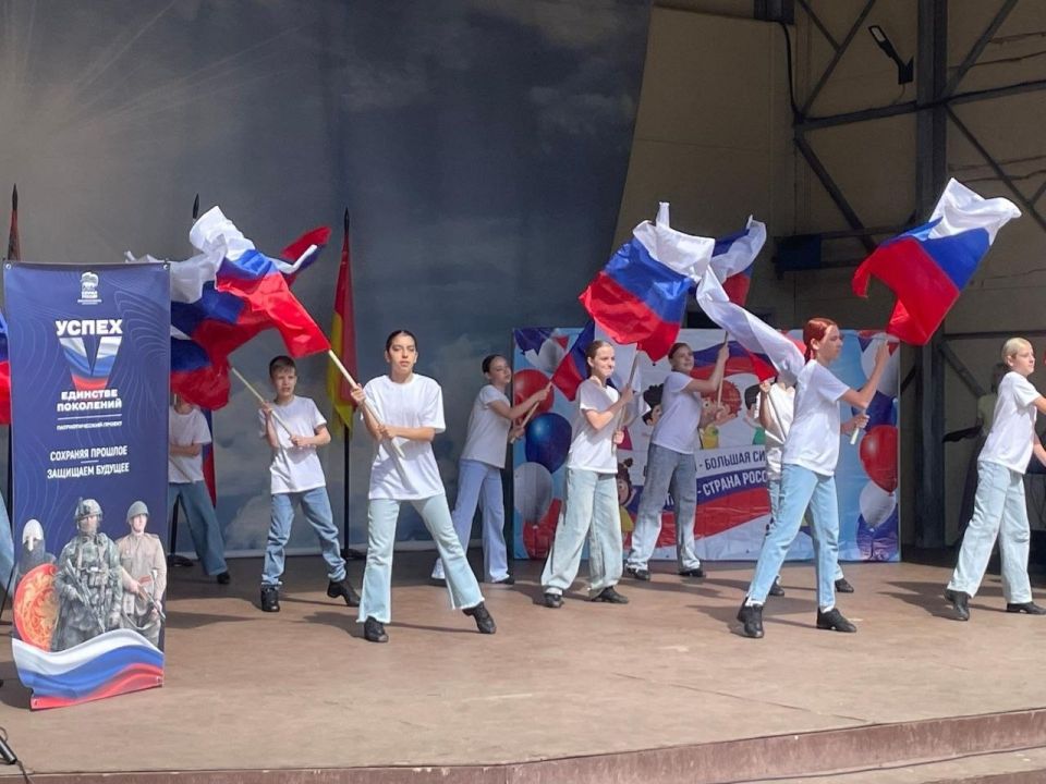 коллектив Центра допризывной подготовки молодёжи совместно с Ногинским центром культуры и творчества «Глухово» организовал мероприятие для детей из пришкольных лагерей центров образования №5, 9, 10 и 21. В программе приняли... коллектив Центра допризывной подготовки молодёжи совместно с Ногинским центром культуры и творчества «Глухово» организовал мероприятие для детей из пришкольных лагерей центров образования №5, 9, 10 и 21. В программе приняли...