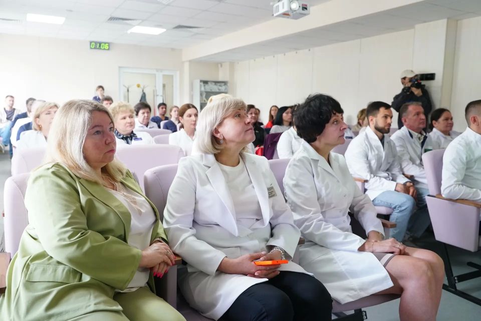 Развитие медицины и поддержка специалистов: в Химках провели круглый стол по вопросам здравоохранения Развитие медицины и поддержка специалистов: в Химках провели круглый стол по вопросам здравоохранения