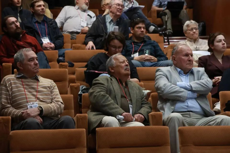 В Серпухове стартовала ежегодная конференция по фундаментальной физике, которая проходит в ИФВЭ им. А.А. Логунова (НИЦ «Курчатовский институт») В Серпухове стартовала ежегодная конференция по фундаментальной физике, которая проходит в ИФВЭ им. А.А. Логунова (НИЦ «Курчатовский институт»)