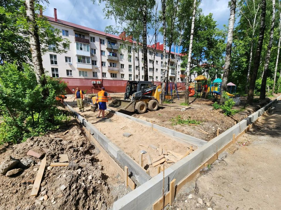 Благоустройство дворов на Советской и Почтовой - выполнено на 65%! Благоустройство дворов на Советской и Почтовой - выполнено на 65%!