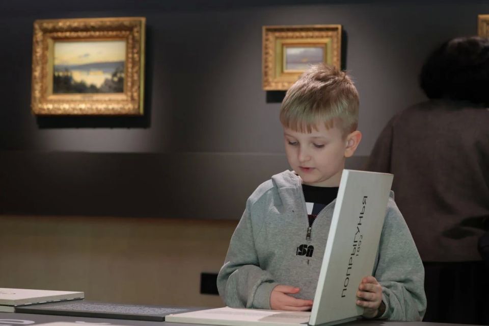 Выставка «Левитан и Чехов: поэтика пейзажа», которая проходит в музее-заповеднике А.П. Чехова «Мелихово», продлевает свою работу Выставка «Левитан и Чехов: поэтика пейзажа», которая проходит в музее-заповеднике А.П. Чехова «Мелихово», продлевает свою работу