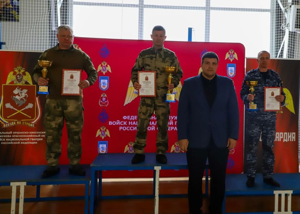Команда подмосковного главка Росгвардии завоевала «серебро» на чемпионате Центрального округа Росгвардии по служебному биатлону Команда подмосковного главка Росгвардии завоевала «серебро» на чемпионате Центрального округа Росгвардии по служебному биатлону