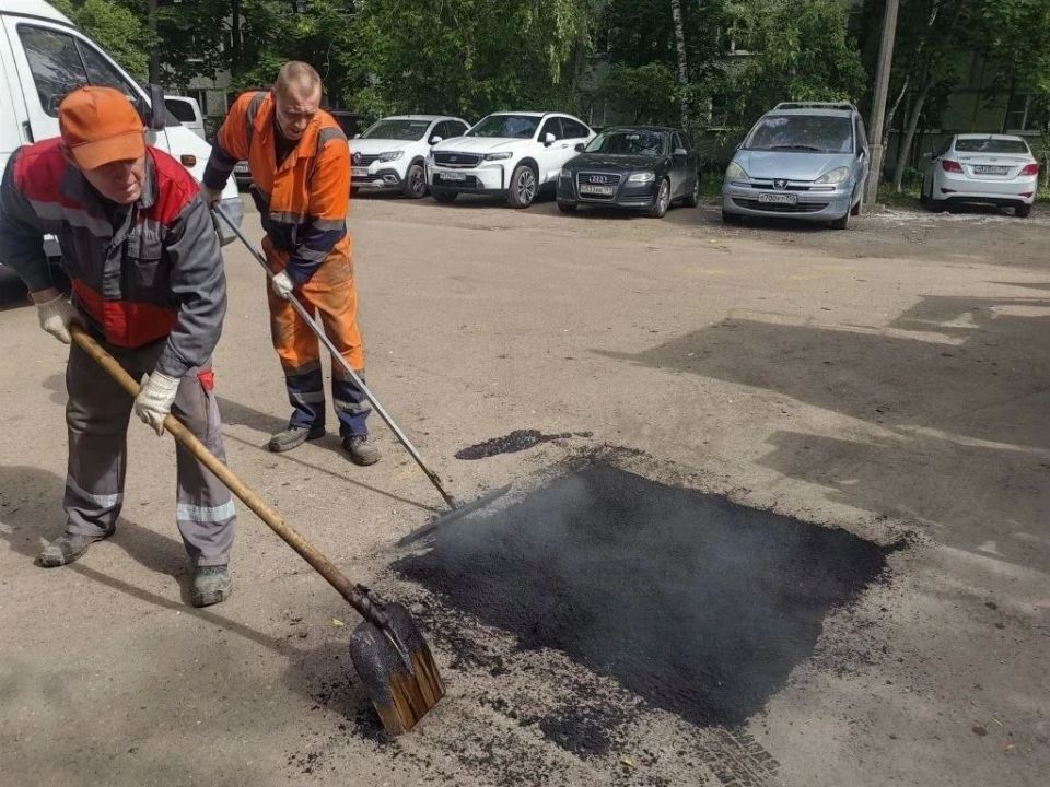 Почти 4 000 ям ликвидировали на дорогах Люберец с 1 марта Почти 4 000 ям ликвидировали на дорогах Люберец с 1 марта
