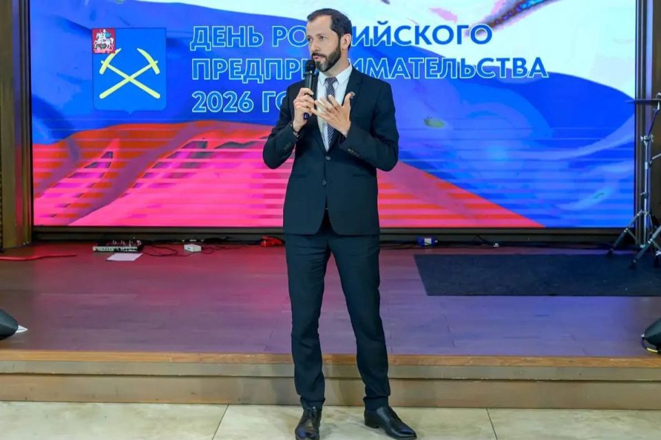 В Подольске на торжественном мероприятии в честь профессионального праздника наградили выдающихся предпринимателей округа В Подольске на торжественном мероприятии в честь профессионального праздника наградили выдающихся предпринимателей округа