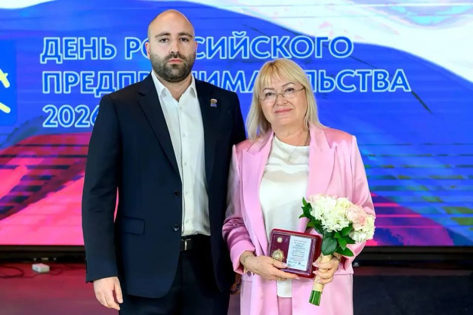 В Подольске на торжественном мероприятии в честь профессионального праздника наградили выдающихся предпринимателей округа В Подольске на торжественном мероприятии в честь профессионального праздника наградили выдающихся предпринимателей округа