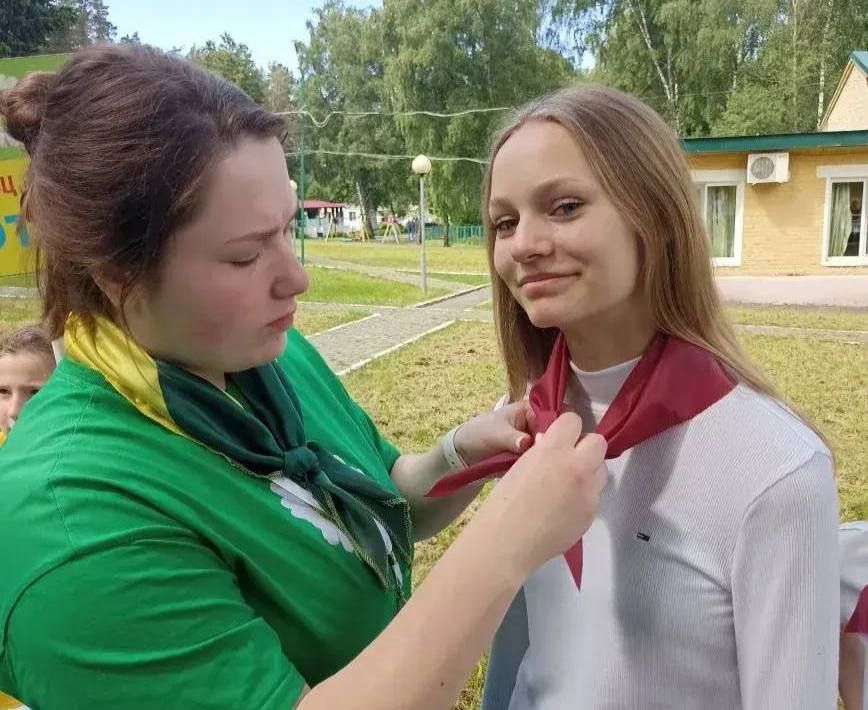 В лагере «Ромашка» торжественно дали старт первой смене В лагере «Ромашка» торжественно дали старт первой смене
