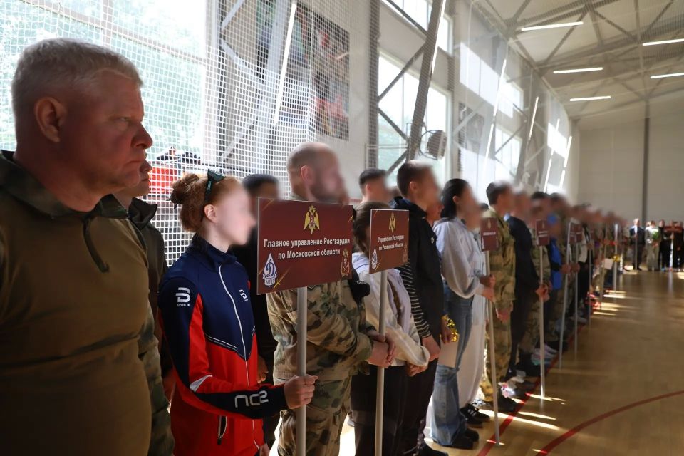 Команда подмосковного главка Росгвардии завоевала «серебро» на чемпионате Центрального округа Росгвардии по служебному биатлону Команда подмосковного главка Росгвардии завоевала «серебро» на чемпионате Центрального округа Росгвардии по служебному биатлону