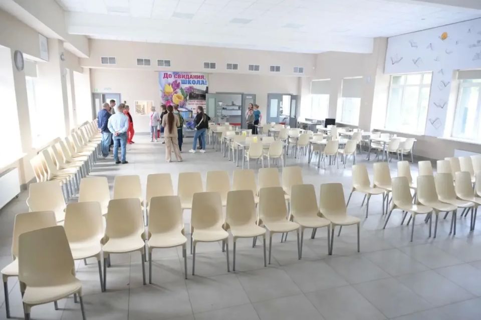 В прошлом году в городе Пересвет капитально отремонтировали школу №8 В прошлом году в городе Пересвет капитально отремонтировали школу №8