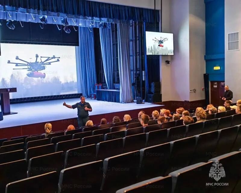 Лето без риска: сотрудники МЧС готовят персонал детских лагерей к любым вызовам
