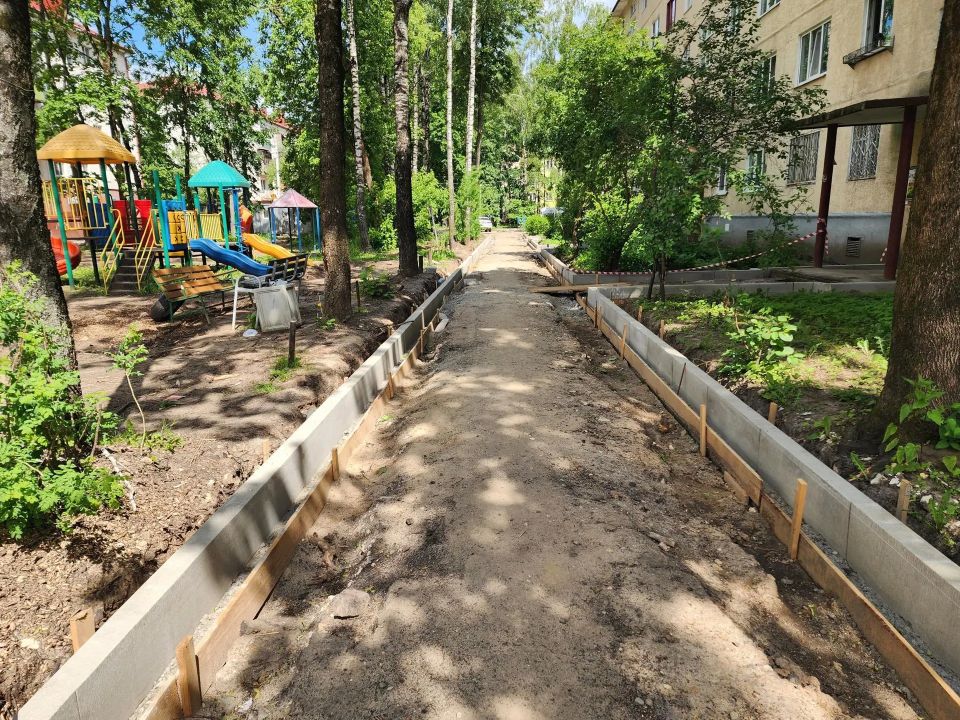 Благоустройство дворов на Советской и Почтовой - выполнено на 65%! Благоустройство дворов на Советской и Почтовой - выполнено на 65%!