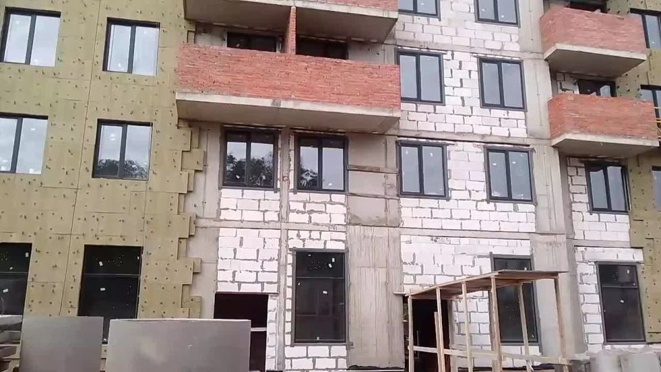 В Лосино-Петровском строят дом, в котором будут жить переселенцы из аварийного жилья