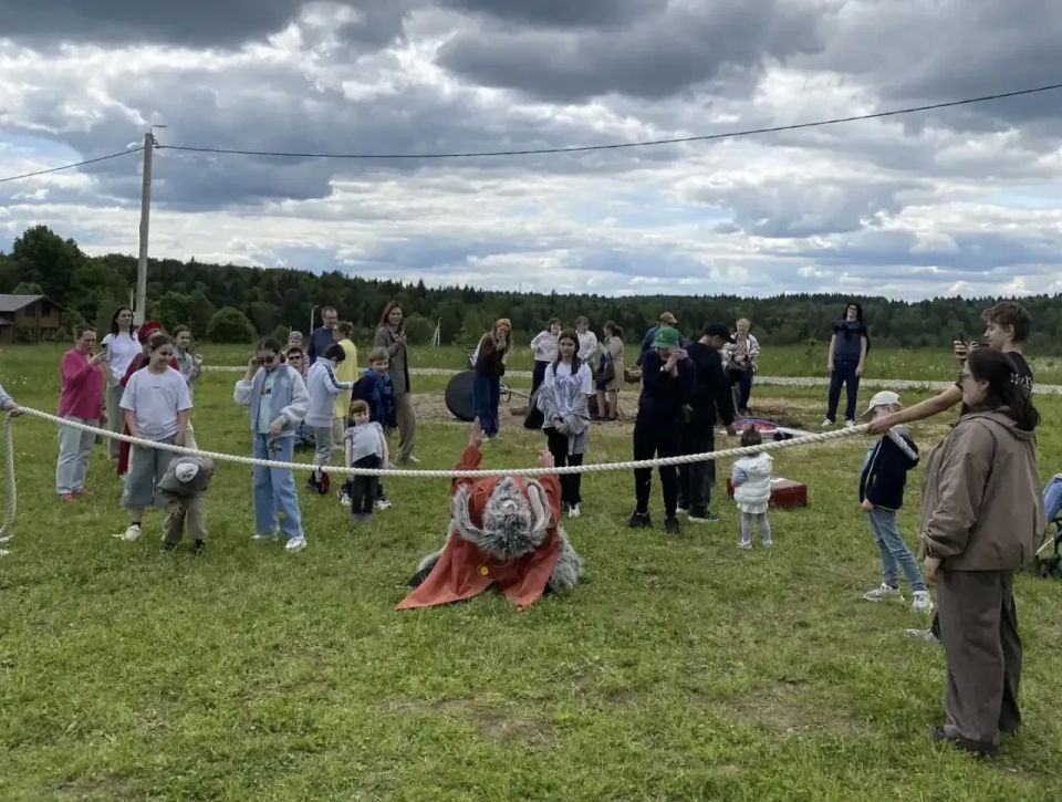 В «Резиденции Матрёшки» в деревне Слободка отметили День защиты детей В «Резиденции Матрёшки» в деревне Слободка отметили День защиты детей