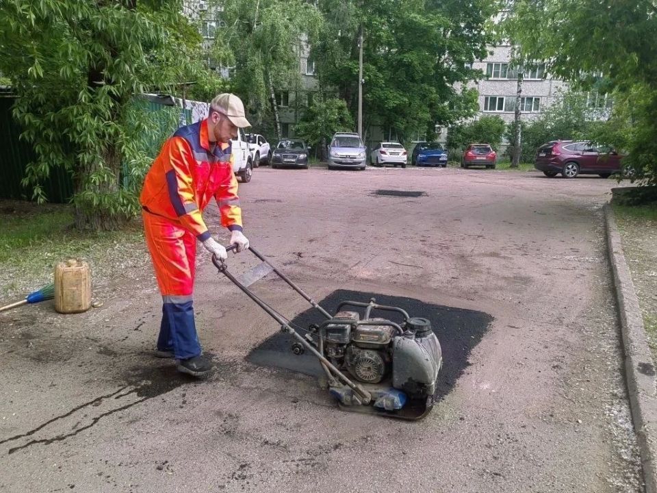 Почти 4 000 ям ликвидировали на дорогах Люберец с 1 марта Почти 4 000 ям ликвидировали на дорогах Люберец с 1 марта