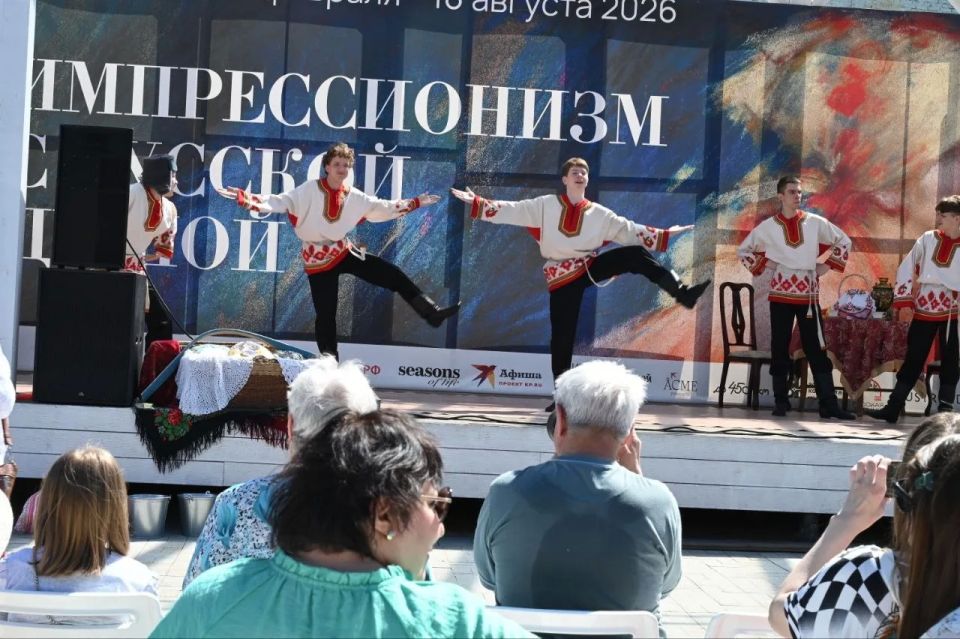 В Серпуховском историко-художественном музее состоялся фестиваль «Купеческий вкус» — праздник, который ежегодно напоминает: наши купцы — не просто фамилии в истории Серпухова В Серпуховском историко-художественном музее состоялся фестиваль «Купеческий вкус» — праздник, который ежегодно напоминает: наши купцы — не просто фамилии в истории Серпухова