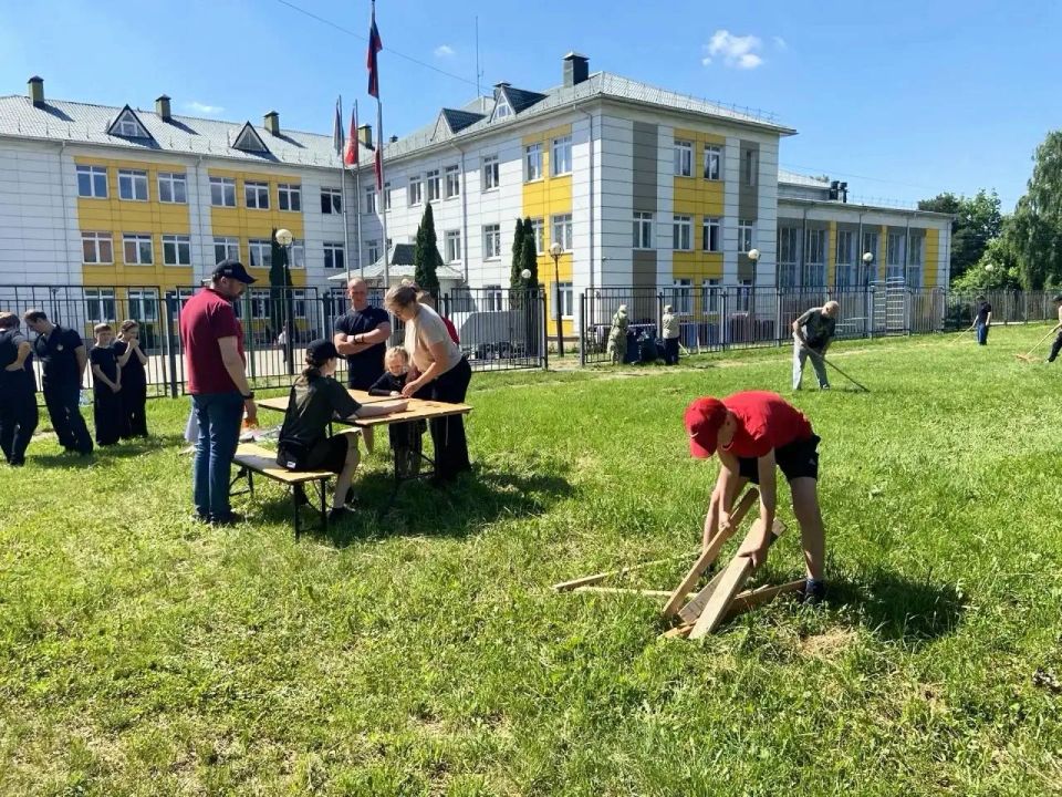 В Подольске выбрали самую сплоченную команду для регионального этапа «Семейной зарницы» В Подольске выбрали самую сплоченную команду для регионального этапа «Семейной зарницы»