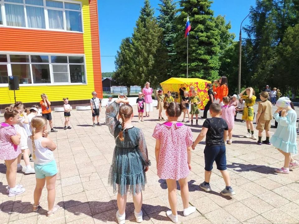 СТАРАЯ СИТНЯ. Поздравил с Днём села жителей села Старая Ситня в городском округе Ступино СТАРАЯ СИТНЯ. Поздравил с Днём села жителей села Старая Ситня в городском округе Ступино