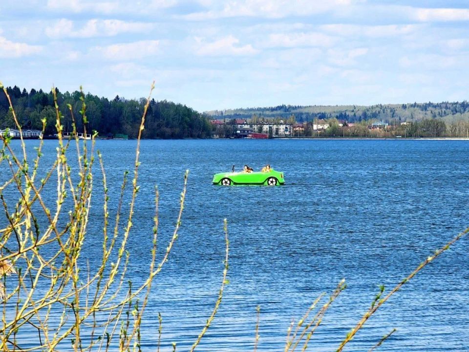 На озере Сенеж в Солнечногорске продолжает работу прокат водного транспорта! На озере Сенеж в Солнечногорске продолжает работу прокат водного транспорта!