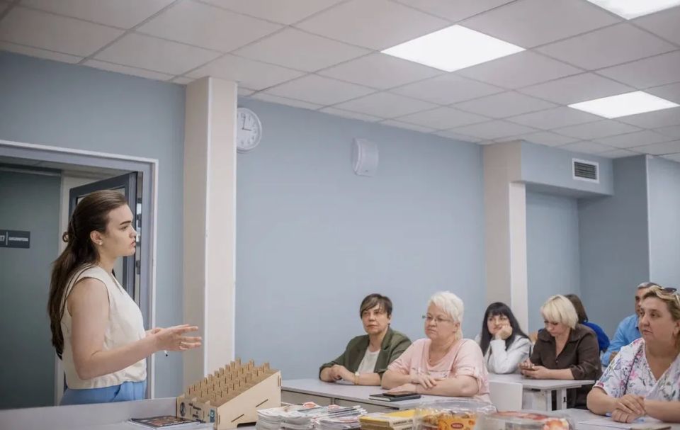 Диана Алумянц встретилась с педагогическими коллективами школ Серпухова Диана Алумянц встретилась с педагогическими коллективами школ Серпухова
