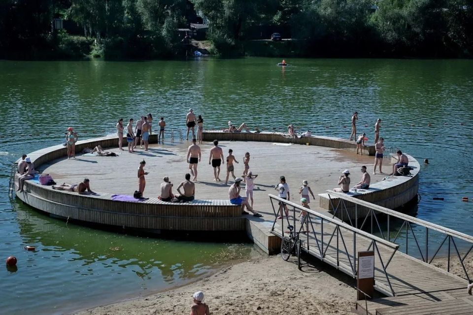 В первые выходные июня пляжи в подмосковном Красногорске посетили свыше 5 тысяч жителей и гостей округа В первые выходные июня пляжи в подмосковном Красногорске посетили свыше 5 тысяч жителей и гостей округа