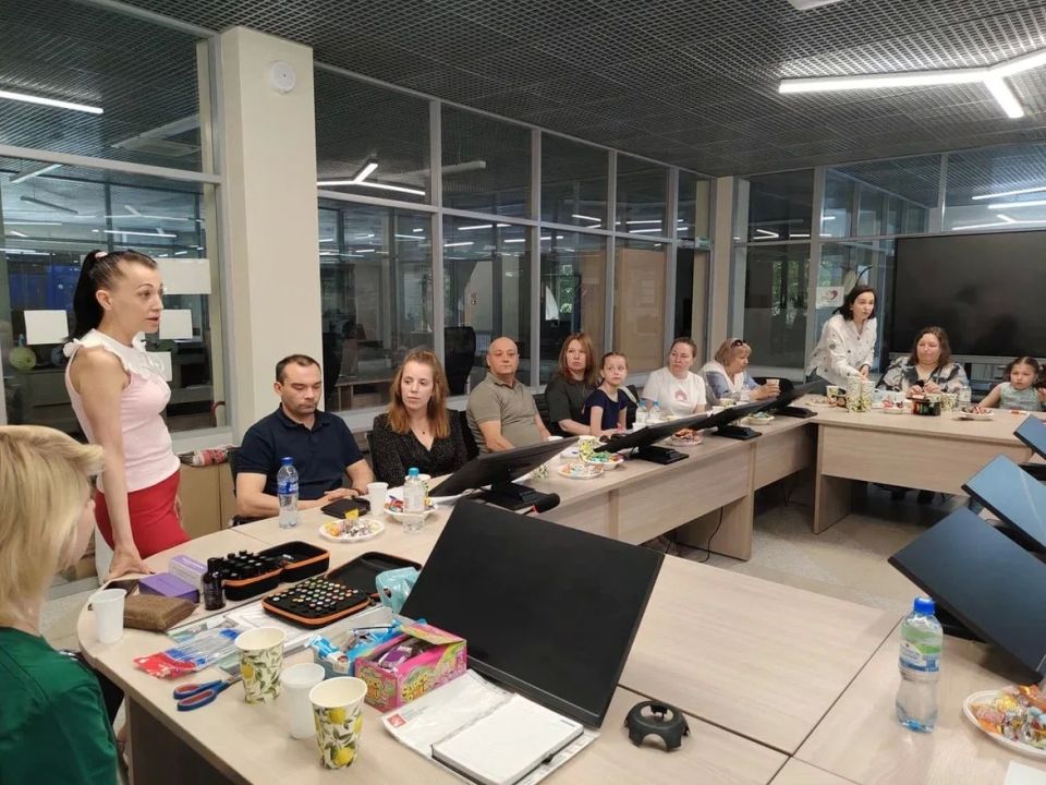 Меры поддержки, предоставление льгот, варианты психологической помощи – эти и многие другие вопросы обсудили на встрече в Центре поддержки участников СВО и членов их семей Меры поддержки, предоставление льгот, варианты психологической помощи – эти и многие другие вопросы обсудили на встрече в Центре поддержки участников СВО и членов их семей