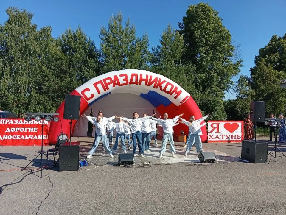 Восемь столетий Хатуни: как местные жители отметили День села Восемь столетий Хатуни: как местные жители отметили День села