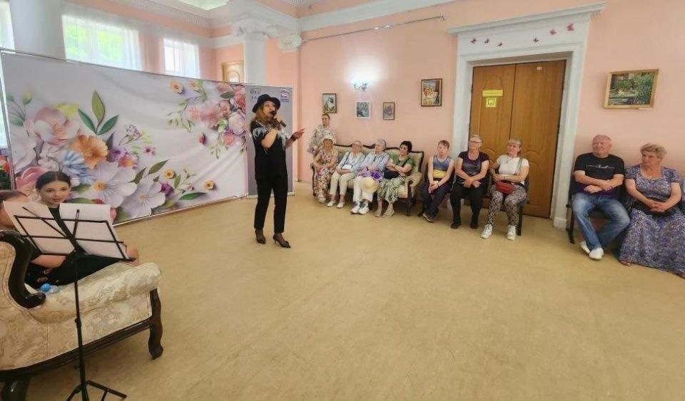 8 июня в Культурном центре «Красный Электрик» в Ногинске состоялось открытие персональной выставки члена Ногинского отделения Союза художников Подмосковья Натальи Аролович под названием «Про кошек» 8 июня в Культурном центре «Красный Электрик» в Ногинске состоялось открытие персональной выставки члена Ногинского отделения Союза художников Подмосковья Натальи Аролович под названием «Про кошек»
